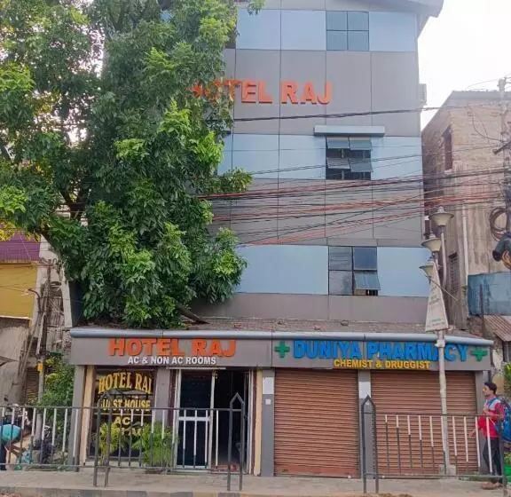 Hotelli Raj Airport