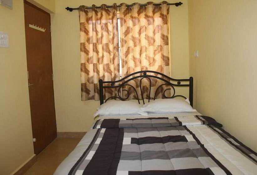 Hotel Room Maangta 323 Morjim Goa