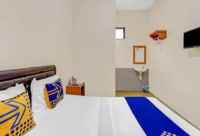 ホテル Spot On 90098 Anak Mama Guesthouse