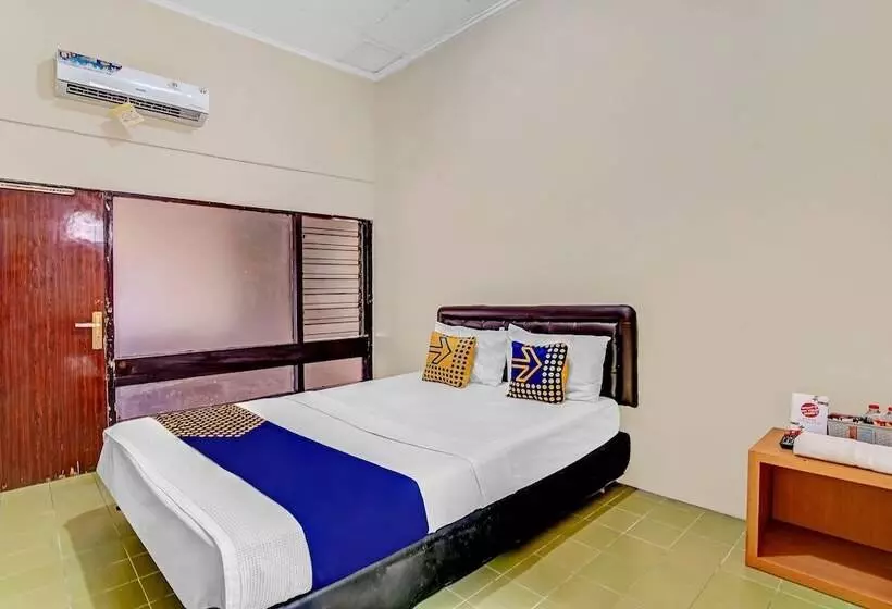 ホテル Spot On 90098 Anak Mama Guesthouse