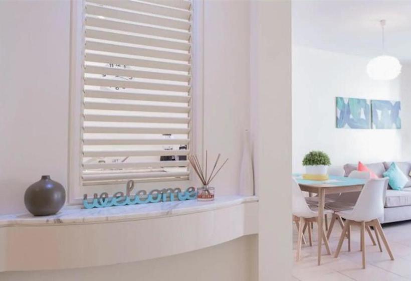 فندق The Beach Club Premium Private Apartments