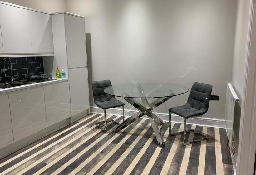 The Luxe Apartments   Burton Upon Trent   Short & Long Stay Luxury Accommodation