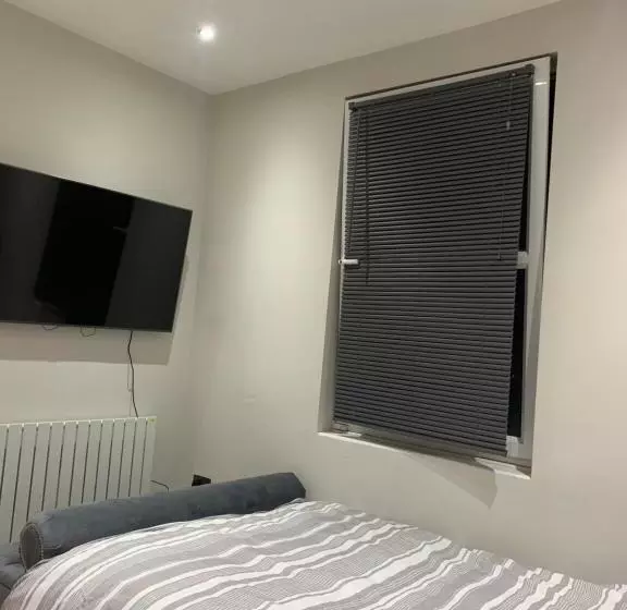 The Luxe Apartments   Burton Upon Trent   Short & Long Stay Luxury Accommodation