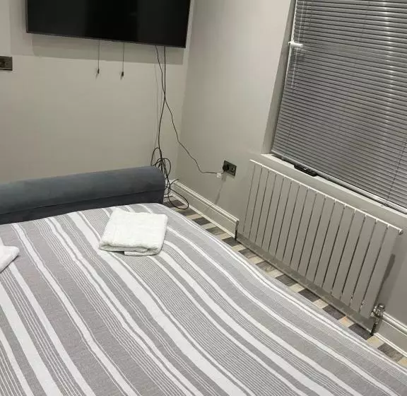 The Luxe Apartments   Burton Upon Trent   Short & Long Stay Luxury Accommodation