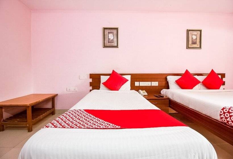 Oyo 737 Hotel Manny S Palace