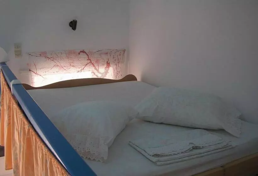 Pension (Hôtel basse catégorie) Popi Studios