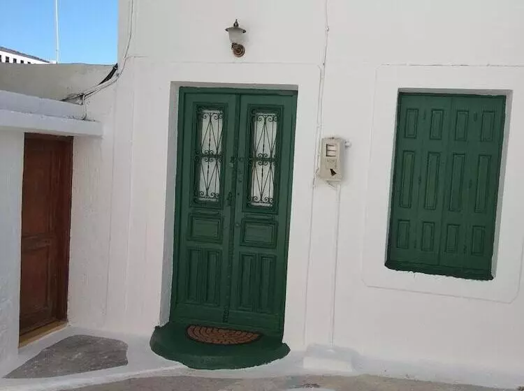 Pension (Hôtel basse catégorie) Popi Studios