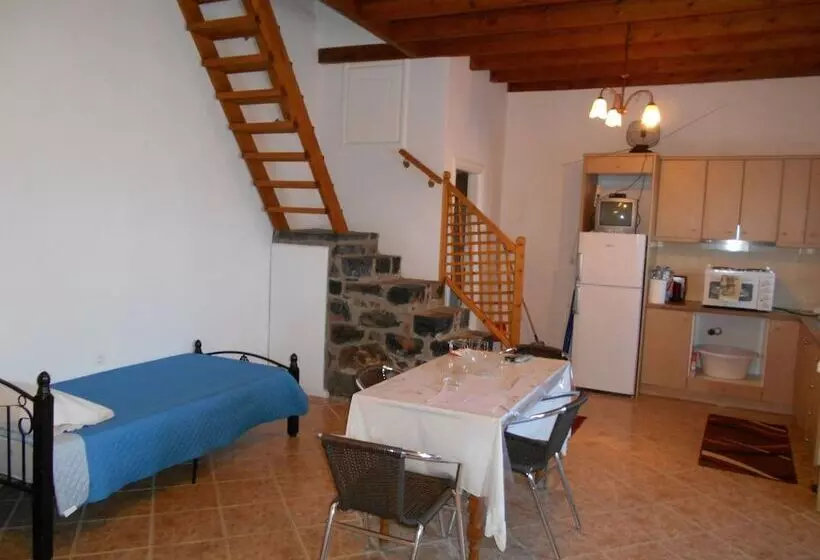 Pension (Hôtel basse catégorie) Popi Studios