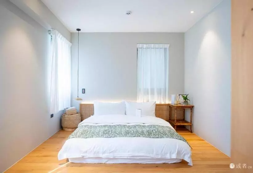 تختخواب و صبحانه Or Inn