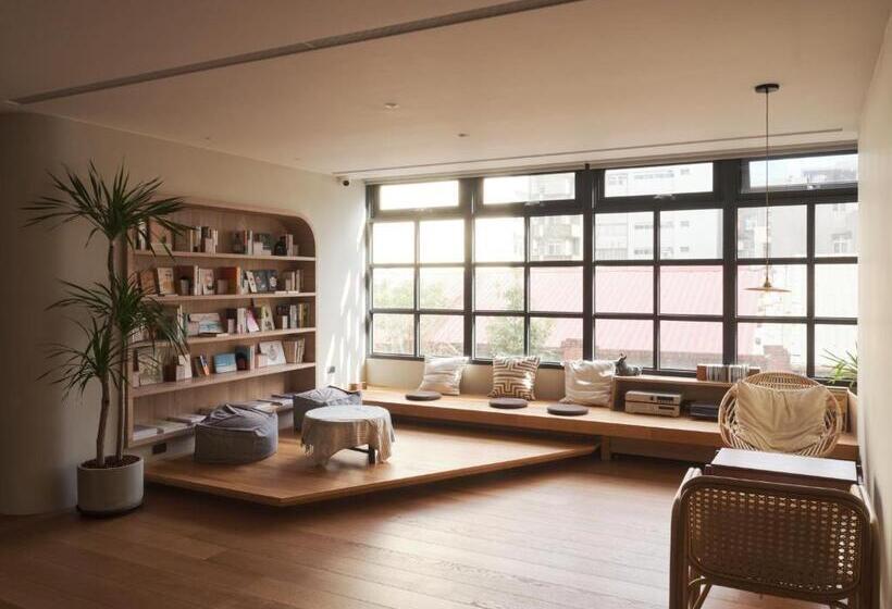 تختخواب و صبحانه Or Inn