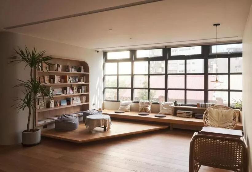 تختخواب و صبحانه Or Inn