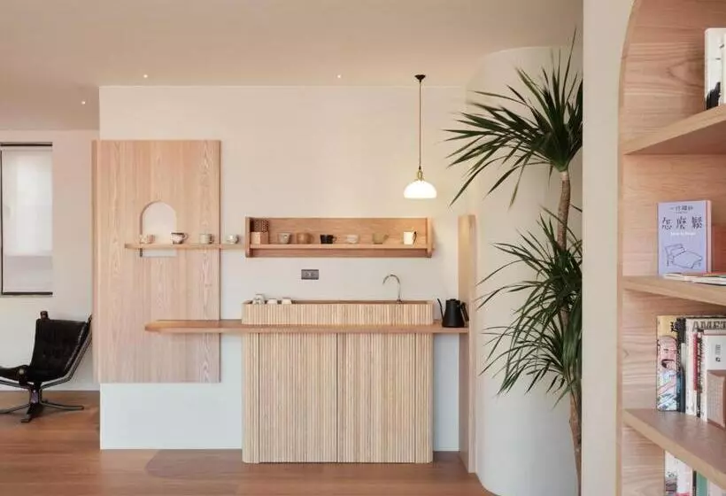 تختخواب و صبحانه Or Inn