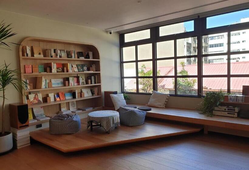 تختخواب و صبحانه Or Inn