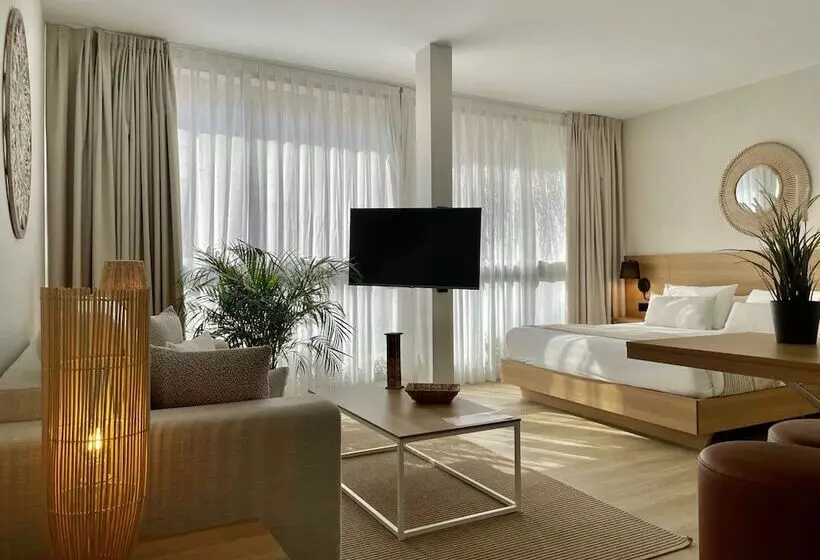 هتل Emblemático Hi Suites