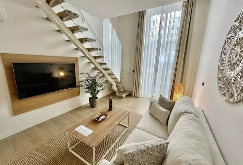 هتل Emblemático Hi Suites