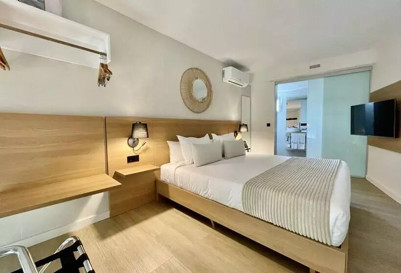 هتل Emblemático Hi Suites