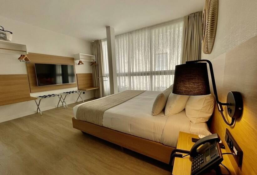 هتل Emblemático Hi Suites