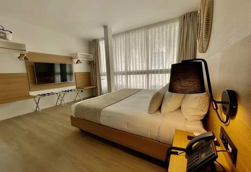 هتل Emblemático Hi Suites