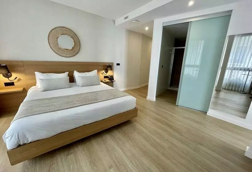 هتل Emblemático Hi Suites