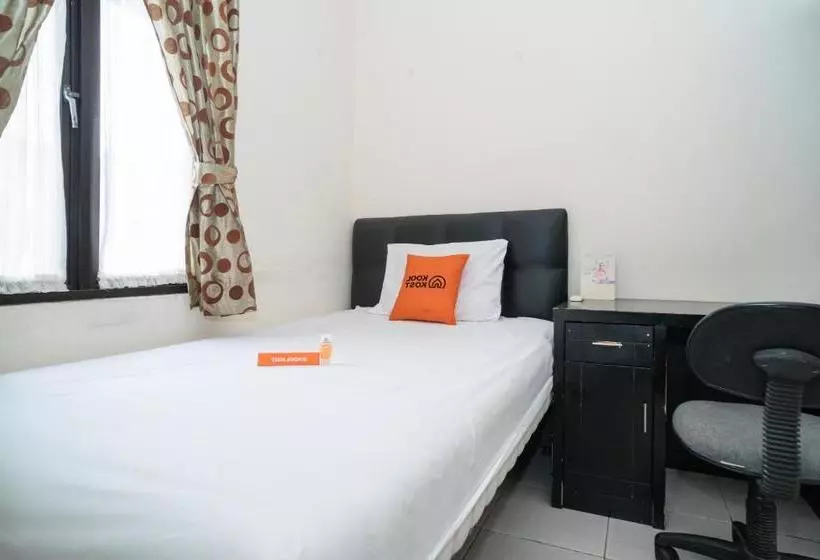 Hotel Koolkost @ Anggrek Residence Serpong