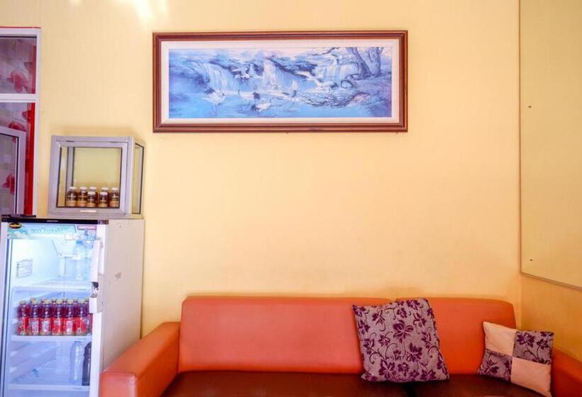 בית מלון כפרי Pandawa Guest House At Ngaliyan Square Mitra Reddoorz