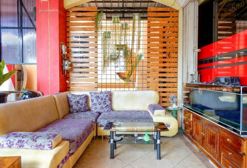 בית מלון כפרי Pandawa Guest House At Ngaliyan Square Mitra Reddoorz