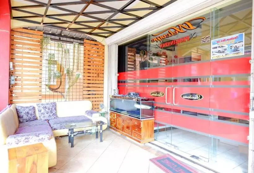 ホテル Pandawa Guest House At Ngaliyan Square Mitra Reddoorz