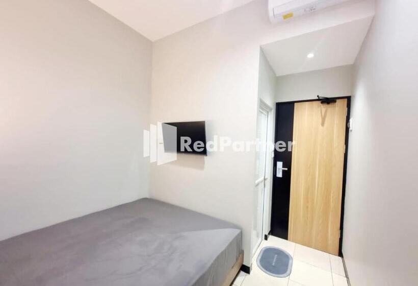 בית מלון כפרי Pandawa Guest House At Ngaliyan Square Mitra Reddoorz