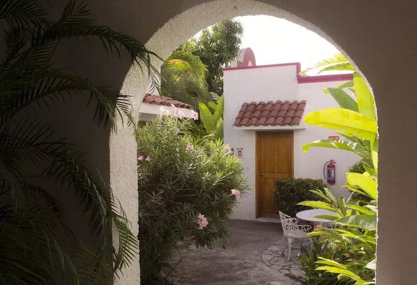 ホテル Suites Ejecutivas Los Arcos