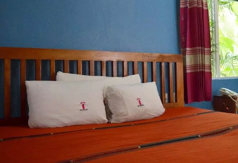 ホテル Suites Ejecutivas Los Arcos