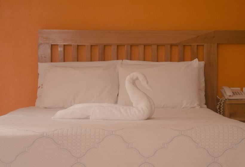 فندق Suites Ejecutivas Los Arcos