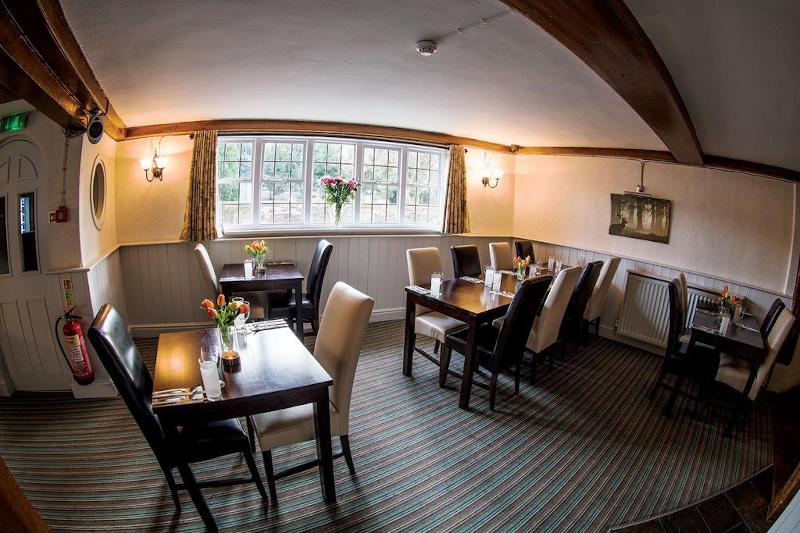 فندق Stay And Relax At The Yew Tree