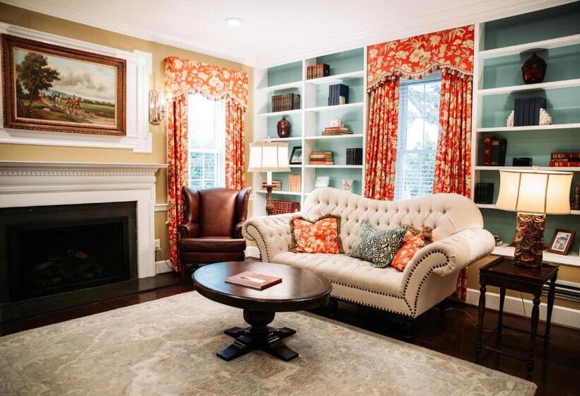 Providence Manor House Bed & Breakfast