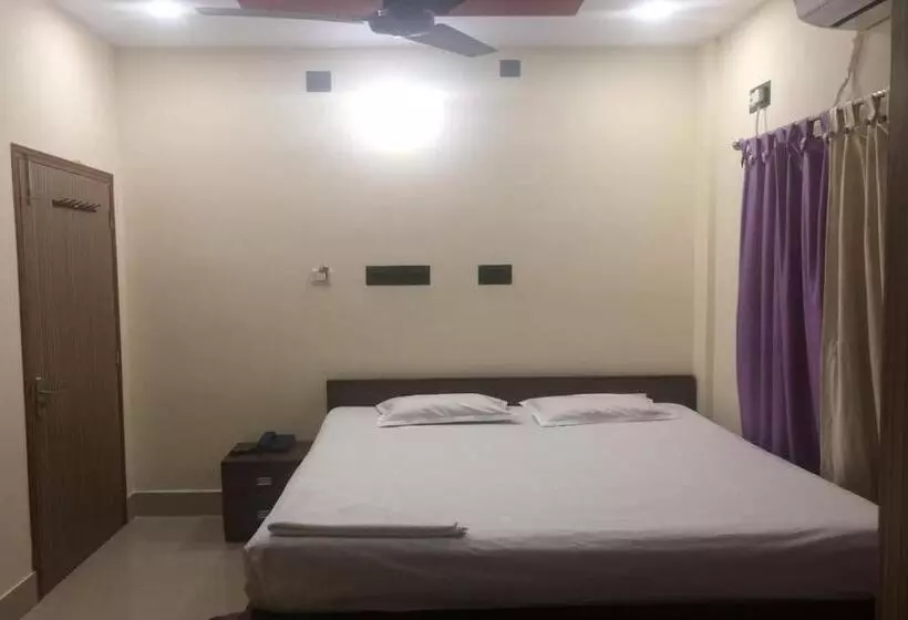 Staymaker Hotel Sannidhyo