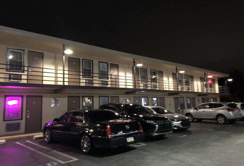 Trolley Stop Motel, Media ,near Phl Airport Pa