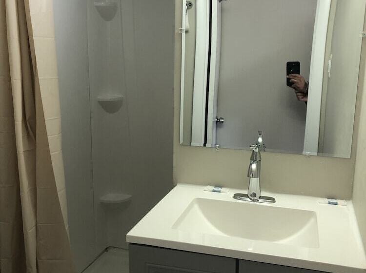 Trolley Stop Motel, Media ,near Phl Airport Pa