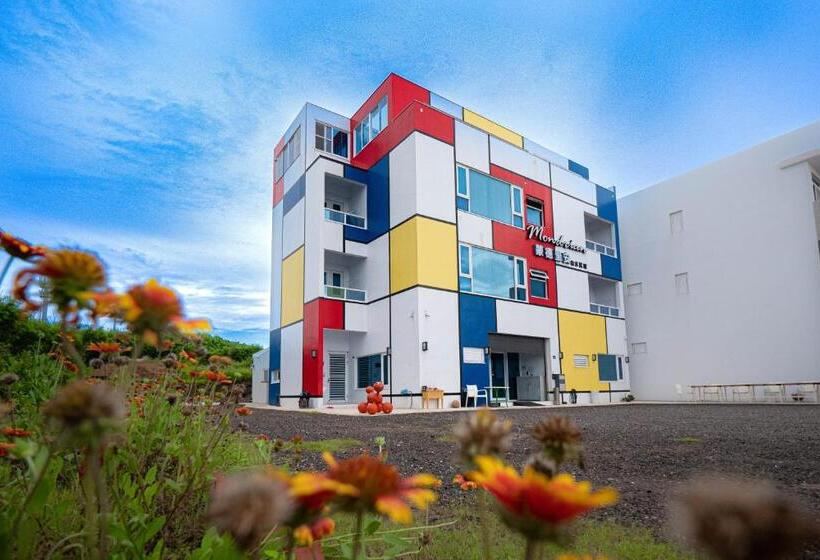 تختخواب و صبحانه 蒙德里安山水民宿