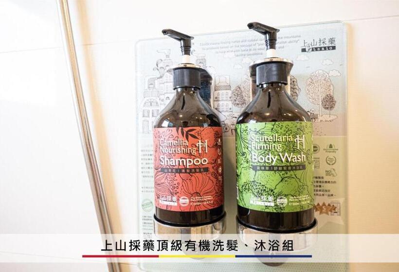 تختخواب و صبحانه 蒙德里安山水民宿