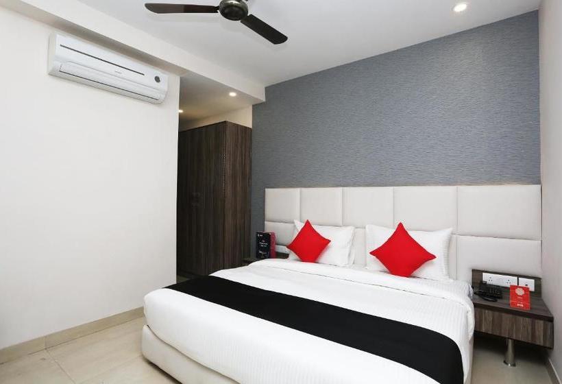 בית מלון כפרי Capital O46294 K K Residency