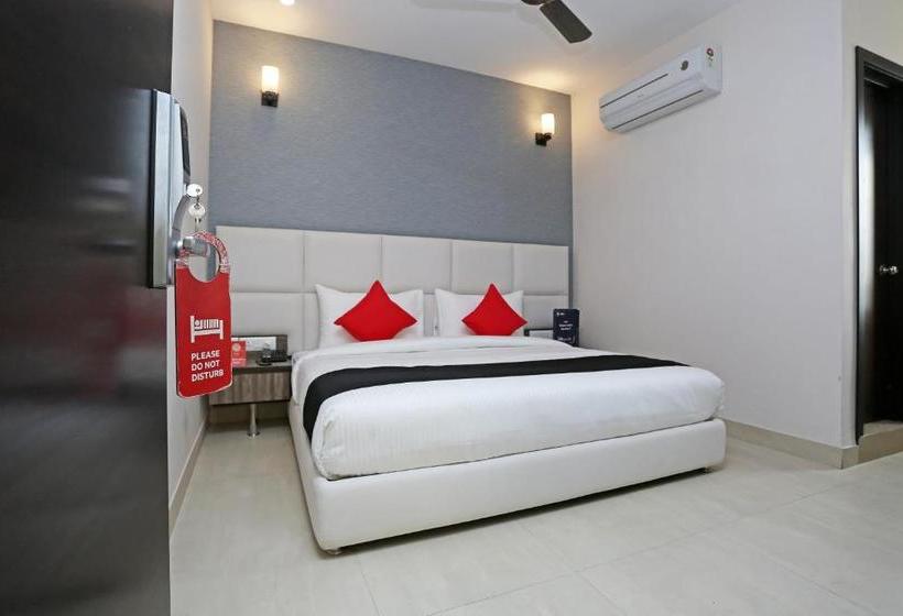 בית מלון כפרי Capital O46294 K K Residency