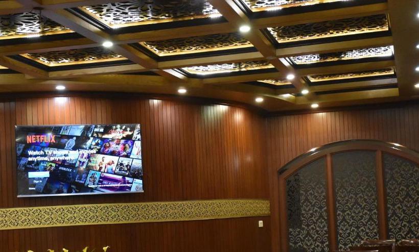 هتل De Raj Sialkot