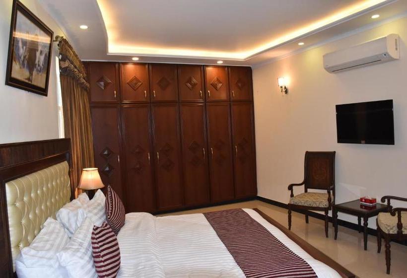 هتل De Raj Sialkot