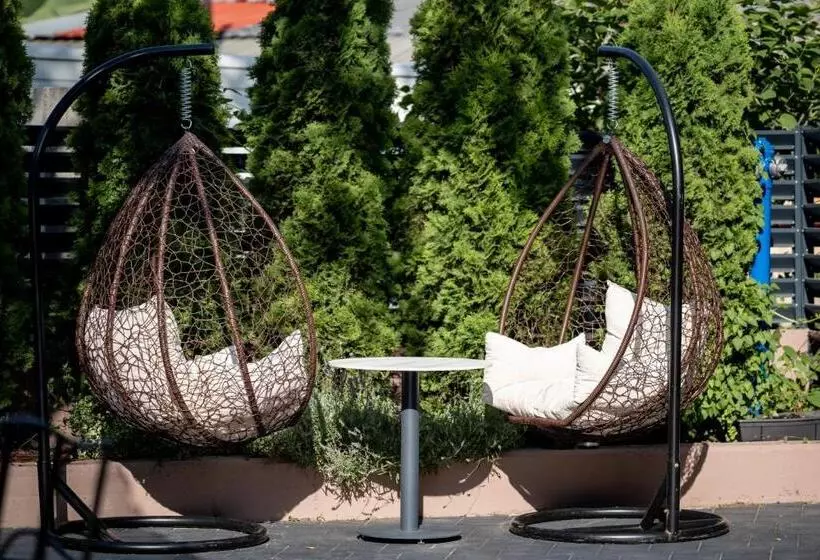 هتل Siesta