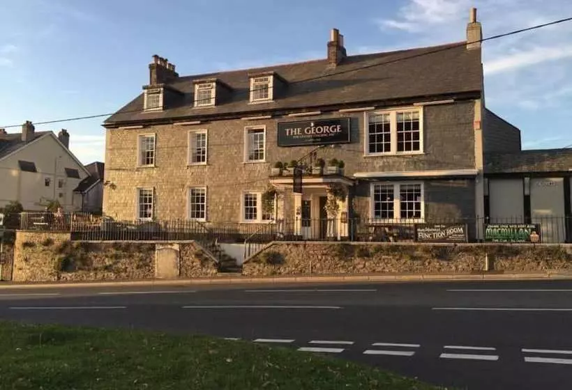 Hotelli The George Inn