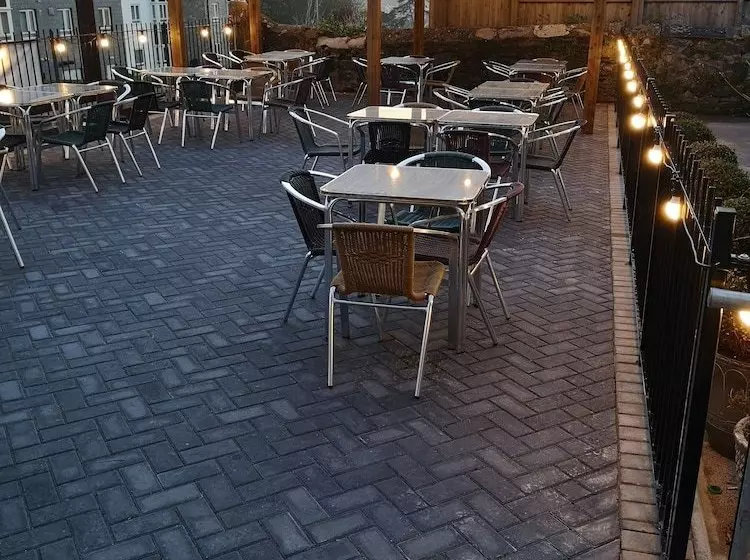 Hotelli The George Inn