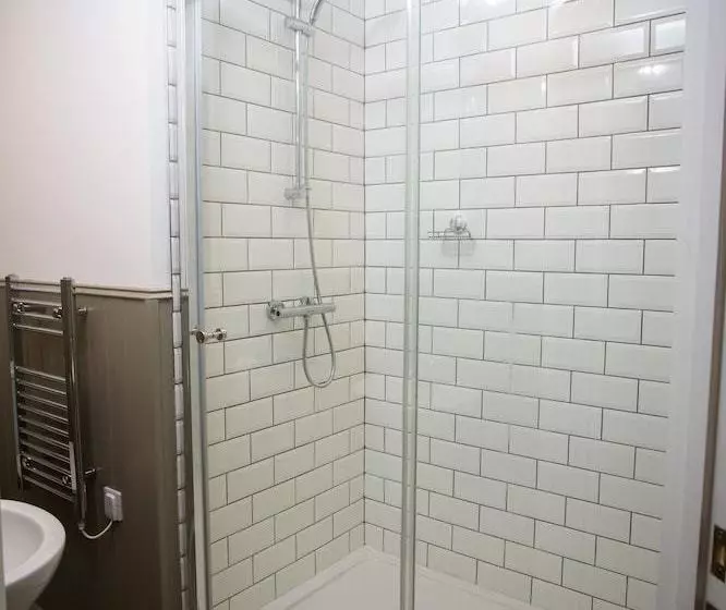 Hotelli The George Inn