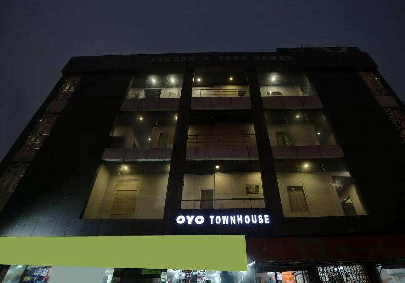 Otel Townhouse Nangal Raya Pankha Road
