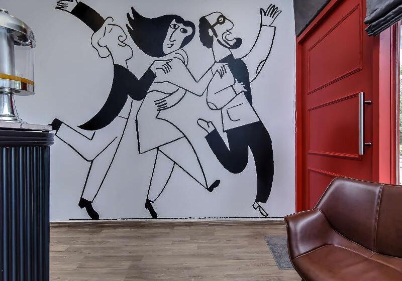 Otel Townhouse Nangal Raya Pankha Road