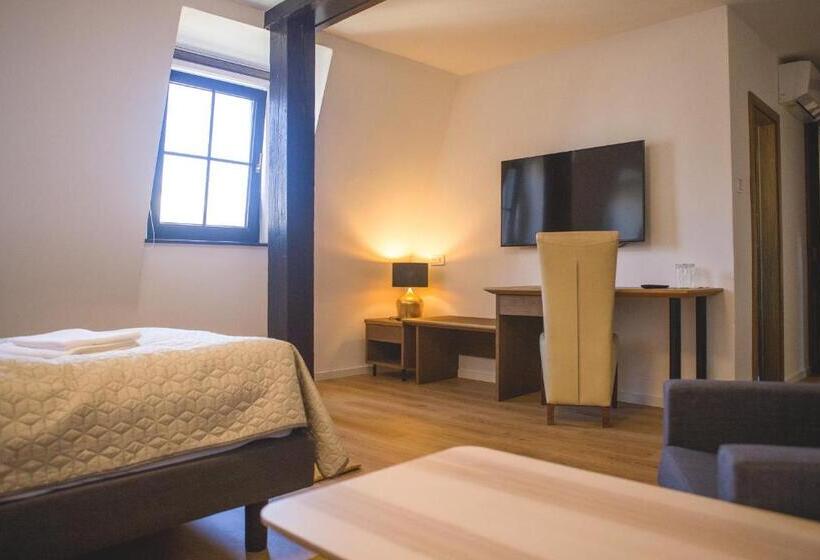 פנסיון Penzión átrium