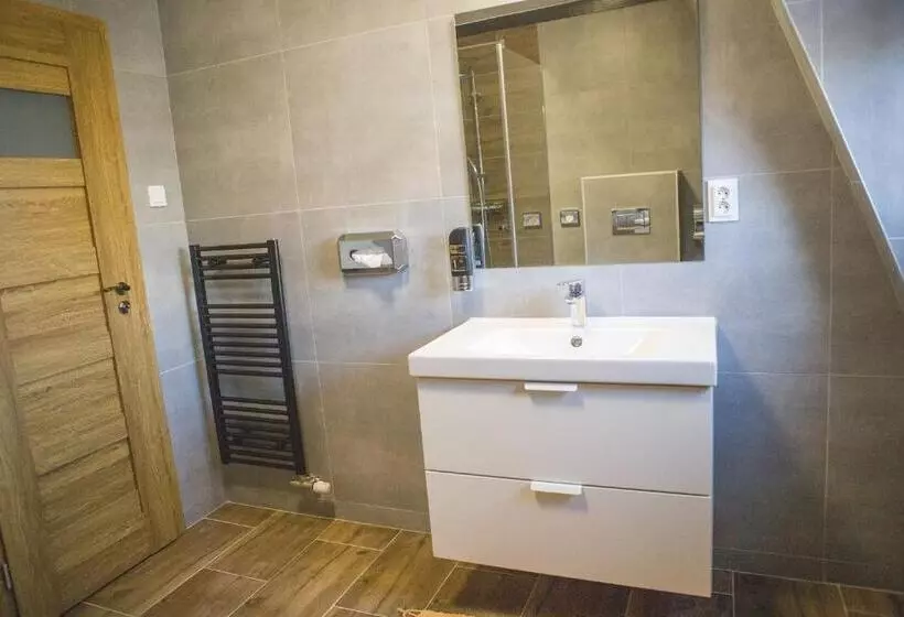 ペンション Penzión átrium